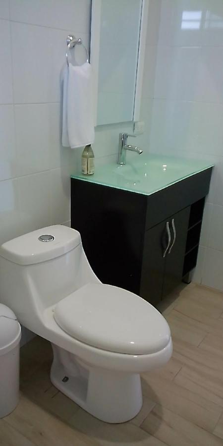 Hotelito Inn Aeropuerto Santa Anita  Экстерьер фото